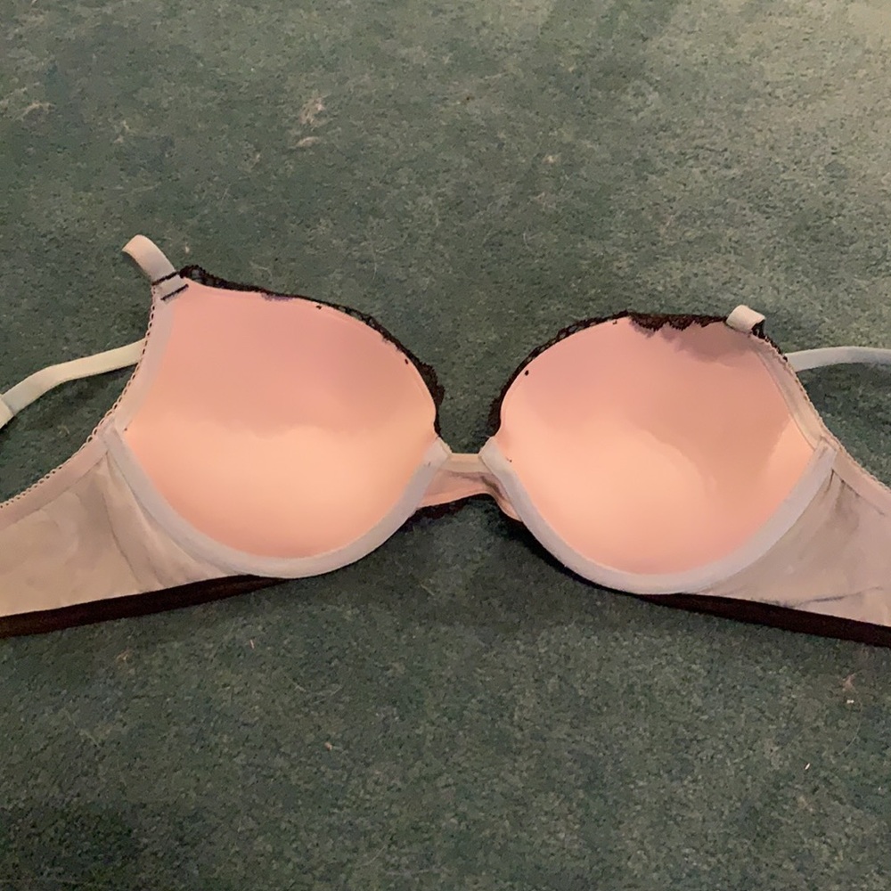 Vs Bra 36c - image 3